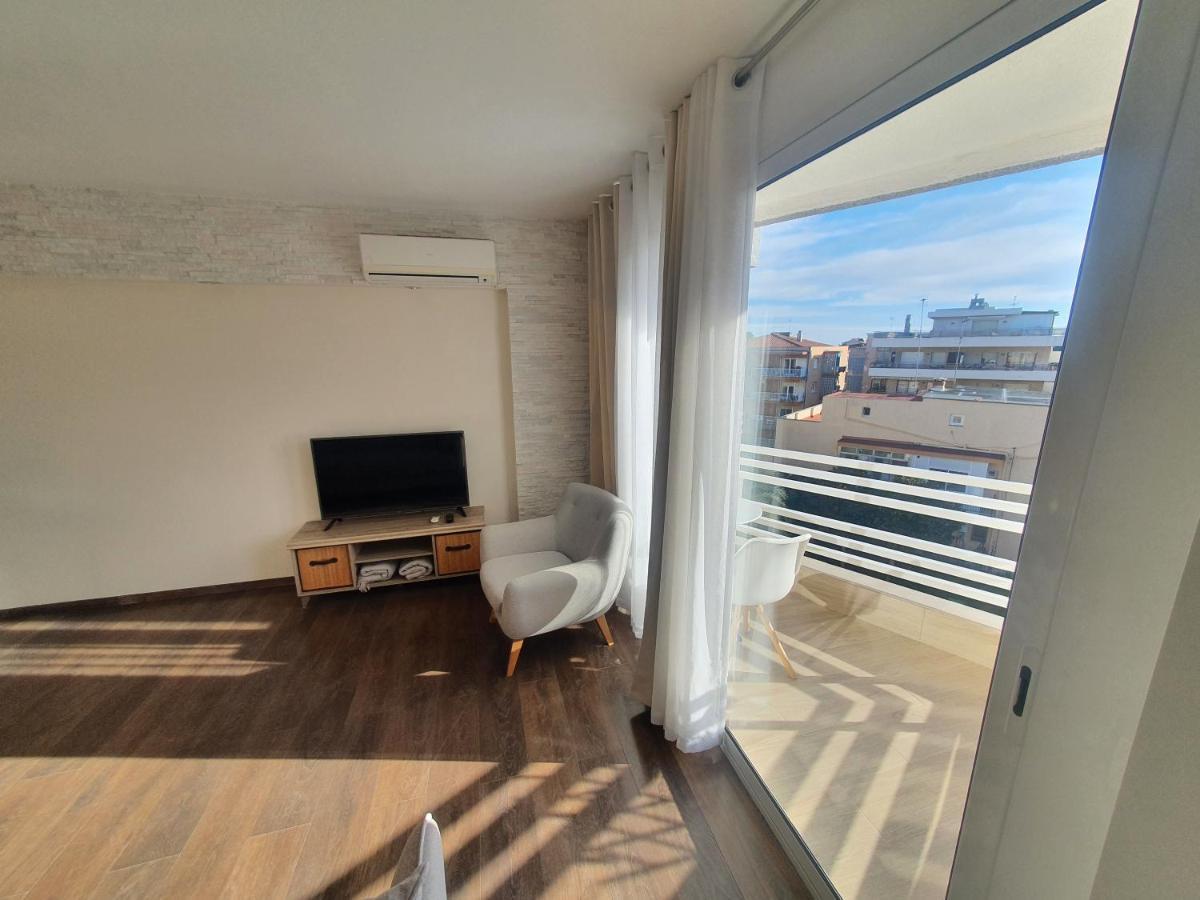 Апартаменти Piso Familiar Салоу Екстер'єр фото