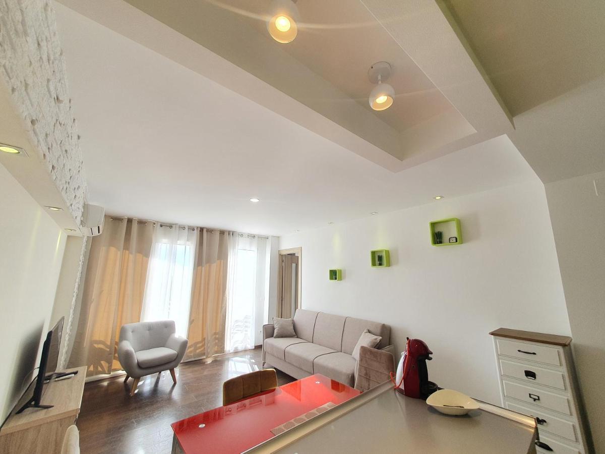 Апартаменти Piso Familiar Салоу Екстер'єр фото