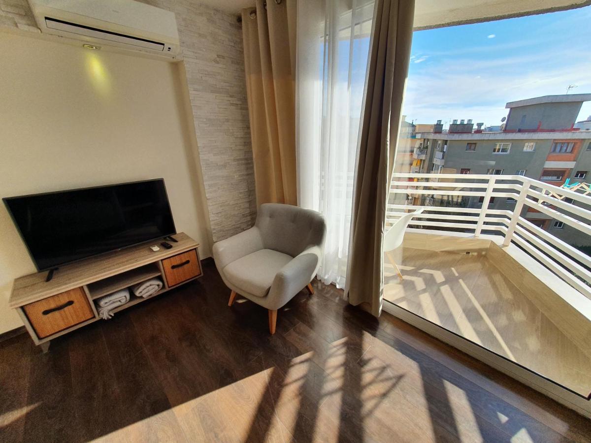 Апартаменти Piso Familiar Салоу Екстер'єр фото